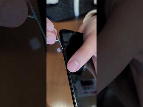 Motorola G7 Play - How to Insert SIM Card