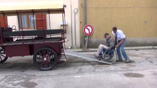 preview picture of video 'Descente en fauteuil roulant d'une calèche adaptée, à Saint-Etienne de Crossey'
