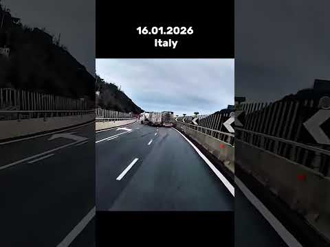 Asleep at the wheel? 💤🚛 unknownartist #truckdriver #lkw #camion #bigrig #hgv #lorry #driver #fahrer