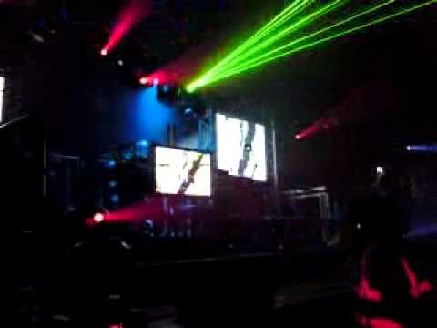 skream & tonn piper mc @ sanctury festival 2010.MP4