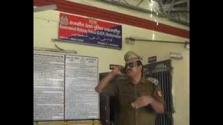 preview picture of video 'new shahjahanpur poorv m.p. chandra nath singh ko police ne choda 2'