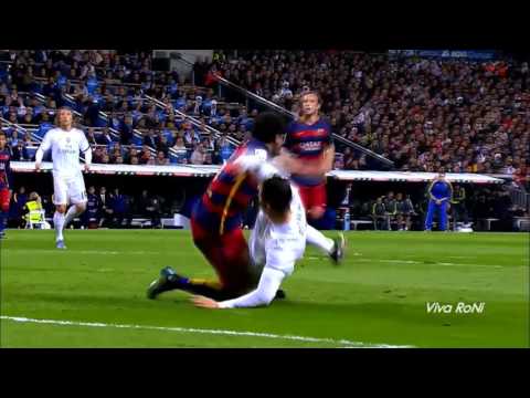 Daniel Alves Destroying Cristiano Ronaldo