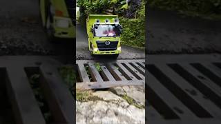 Download lagu RC Truk Hino 500 RC Dump Truk Fuso Pink Truk Oleng Mobil Mobilan #trukpasir  #truk #trukoleng mp3
