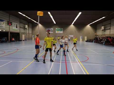 Korfbal: DVS B1 - Conventus B1 (Eindstand 15-11)