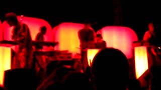Yeasayer, &quot;Love Me Girl&quot; (LIVE)