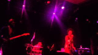 Solange - Looks Good With Trouble (Full Version Live at the Independent in San Francisco 02-05-13)