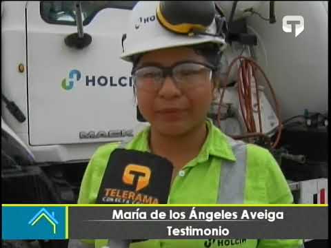María de los Ángeles Aveiga: Mujer al volante que encontró su vocación en el sector de la construcción
