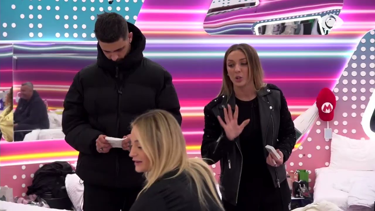 “Unë jam Juela”/ Selin-banores: Të shkon më shumë ‘Rogerta’