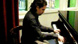 Bear McCreary spielt "Caprica"-Theme in Hagen