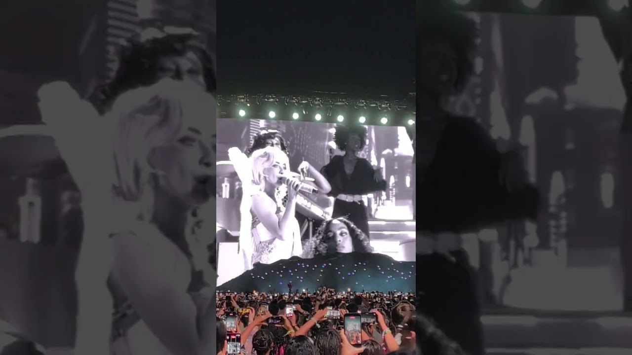 Sabrina Carpenter Madonna Vogue Coachella Fri Weekend Two 04-17-2026