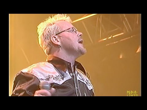 Dingo - Levoton tuhkimo (Popfinlandia 2, 2001)