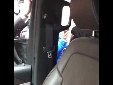 Natalia Oreiro con fans en el hotel (30.3.2019)