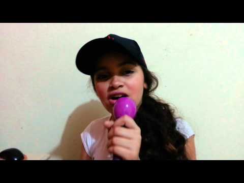 Camilly Lima canta magic(  Selena Gomez )