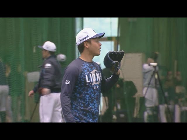 【春季キャンプ】この季節、鼻水上(水噛み)にはご用心!? ライオンズ・水上由伸が豪快なくしゃみ 2024年2月25日 埼玉西武ライオンズ