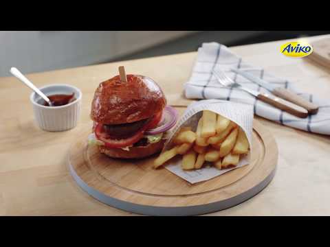 Beef burger with bbq sauce and supercrunch fries | Aviko Enjoy!
