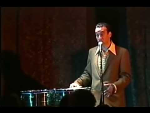 Fred Armisen Fericito