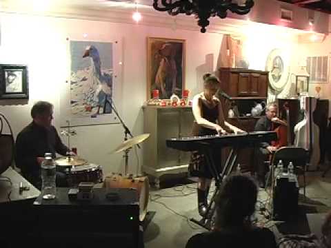 Lucciana Costa "What You See" live