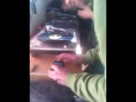 Acidmutant & Aldj ... iSKRATCHING!!!