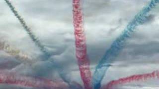 preview picture of video 'The Red Arrows at the Enniskillen Airshow (3)'