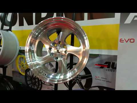 Cerchi in lega japan-racing jr15 8x15 4x100 silver www.cerchishop.com