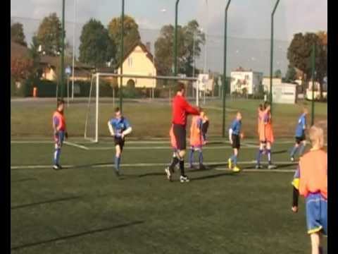 Fragmenty meczu Hermes Radłowo - Notecianka Pakość [orlicy]