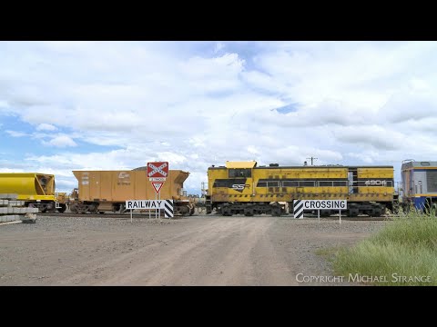 7M21V SSR Ballast Train At Railway Crossing (13/11/2022) - PoathTV Australian Railways
