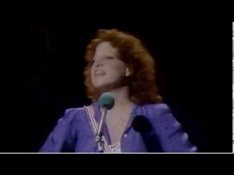 Bette Midler - Those Wonderful Sophie Tucker Jokes - Live At Last - 1976