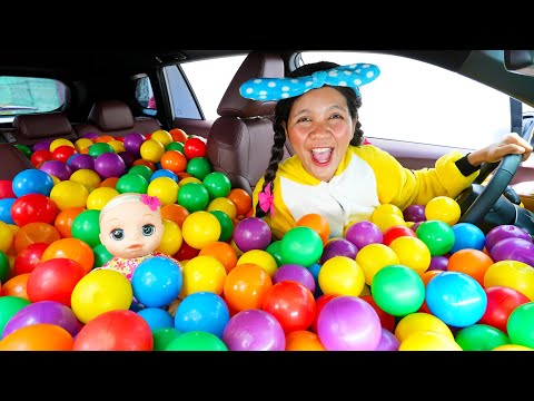 We are in the car Song | Nursery Rhymes & Kids Songs