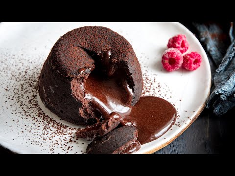 Chocolate Fondant (Cake with Liquid Center, Lava cake)🍴Simple recipe = Perfect Dessert!