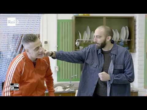 Il primo episodio de "La casa dei maschi" - Una pezza di Lundini