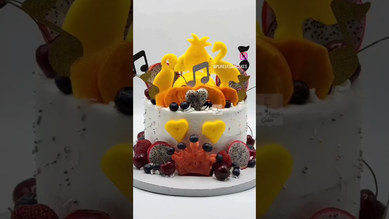 OMG Anotha Level #cakes #explorepage #exoticfruits #fruits #tropical #cakedecorating