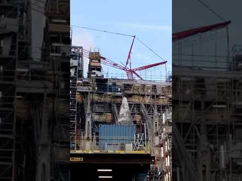 Notre-Dame de Paris... sa Rénovation... Regards du passant, Découvrez la vidéo.... B_l_f