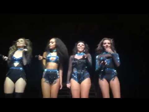 fans singing 'cannonball' in paris
