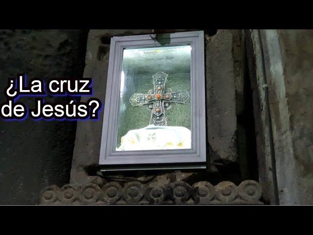 Vídeo relacionado con Icono de madera griego cristiano ortodoxo de madera de la crucifixión / MP2