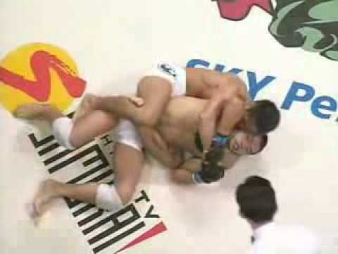 Caol Uno vs. Rumina Sato 1 - Part One Shooto