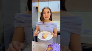 Ela não pode comer o bolo