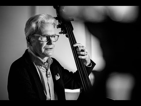 Elements of Walking Bass Lines – Blues Etude by John Goldsby