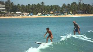 preview picture of video 'Surf Sri Lanka baby point'