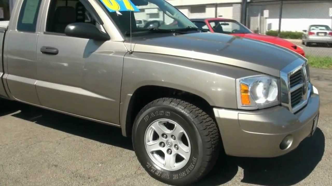 2007 Dodge Dakota SLT Quad Cab 4WD Pick-Up