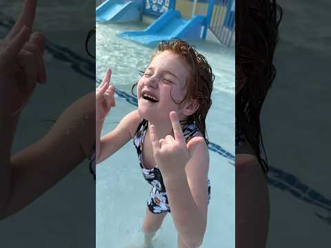 SPLASH PARK with ADLEY!! The family goes on an epic road trip vacation to an awesome water slide!!