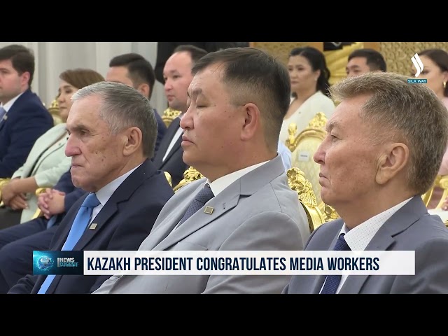 Kazakistan Devlet Başkanı, basın mensuplarını ödüllendirdi