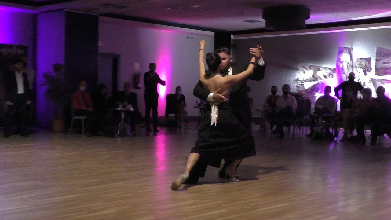 2021 Cristian Palomo y Melisa Sacchi en Oviedo Tango Festival 2/4