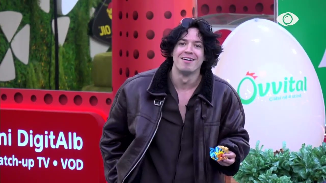 Je një plehër mashkull…/ Rogerti i drejtohet Malit