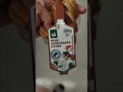 MILK CHOCOLATE COINS #satisfying #asmrsounds #chocolate #coins #foodie #shorts