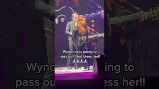 Wynonna Judd almost faints on stage #shorts #concert #music #quebec #fyp #country #wynonnajudd