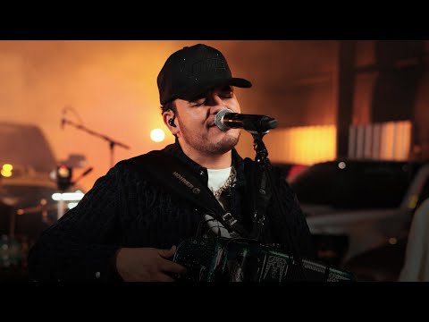 Edgardo Nuñez x El Caballero [Video Musical] En Vivo