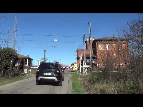 Passaggio a livello di via Antonio Gramsci - Bassino (PV) / Level Crossing / Bahnübergang
