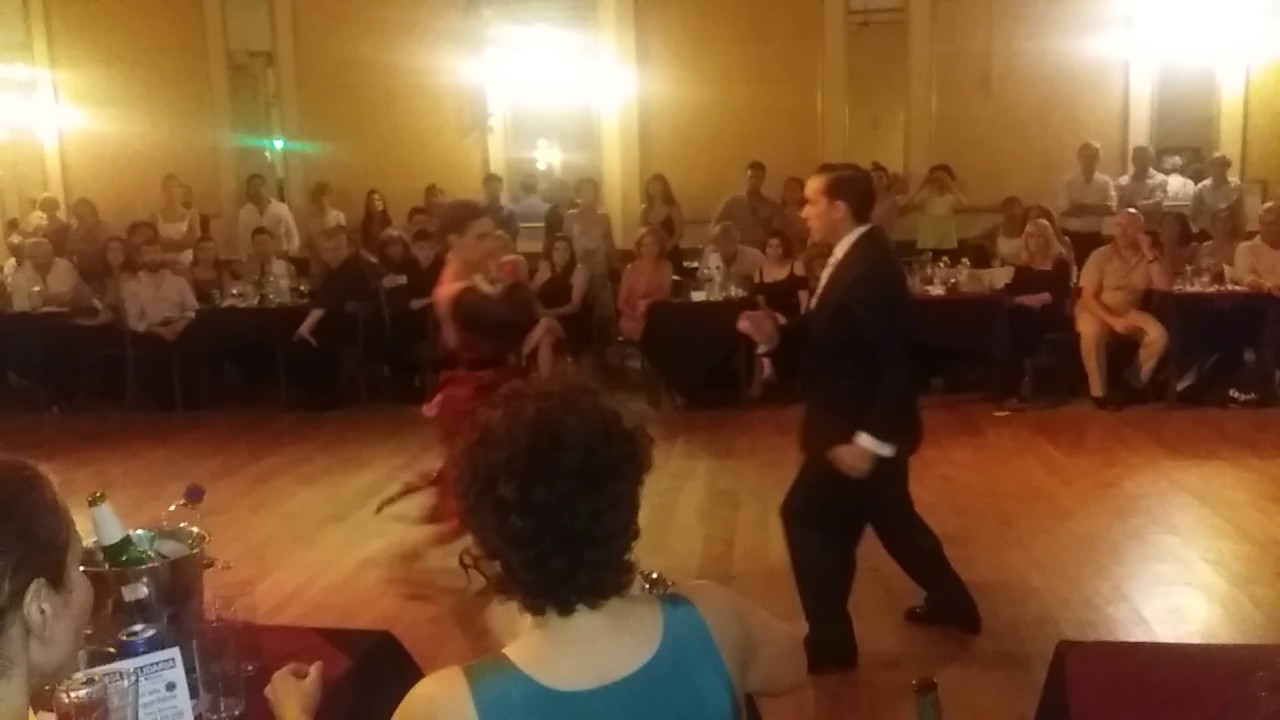 Video thumbnail for Jonathan Spitel y Betsabet Flores en la Milonga Itinerante - Derecho Viejo