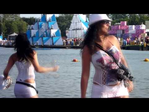 Extrema Outdoor 2010 Impressie HD Compilatie - Bromance - Tim Berg - Avicii's Arena Mix