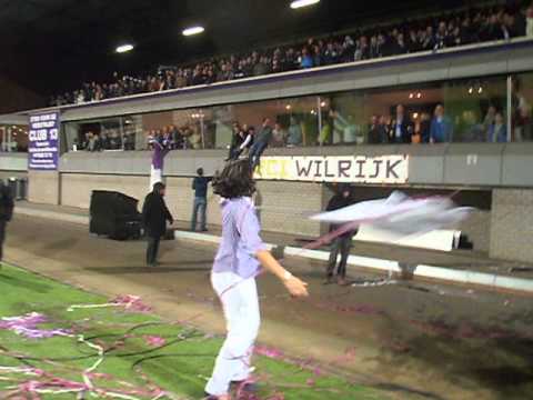 Beerschot kampioen 1 e provinciaal met 12.000 toeschouwers!!!